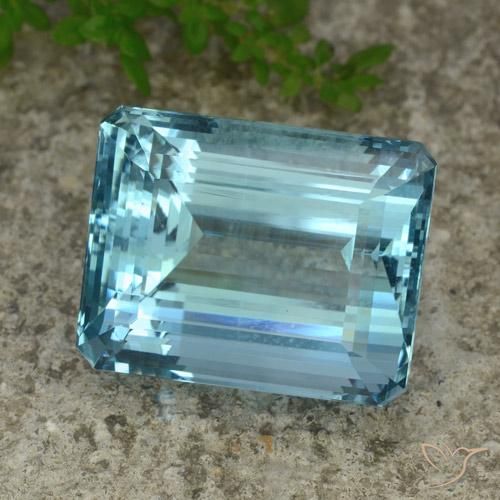 40.56ct Naturale Blu Acqua Profondo Acquamarina, Taglio smeraldo, VVS