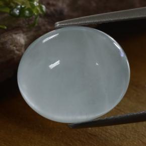 Acquamarina Bianco bluastro naturale da 8.61 ct, Taglio ovale, Traslucido