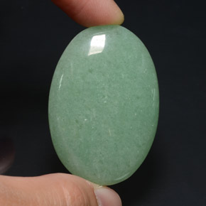 Avventurina naturale verde da 65,37 ct, taglio ovale, opaco