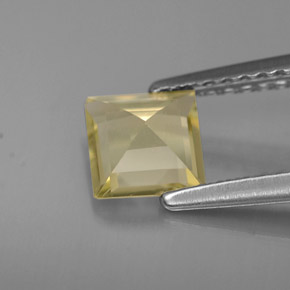 Berillo naturale giallo da 0,64 ct, quadrato, VVS