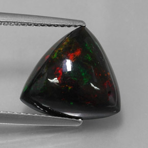Opale nero naturale multicolore da 3,55 ct, trillion, opaco