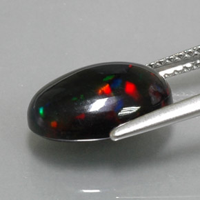 Opale nero naturale multicolore da 2,83 ct, taglio ovale, opaco