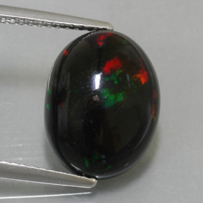 Opale nero naturale multicolore da 4,50 ct, taglio ovale, opaco