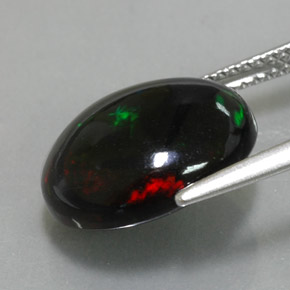 Opale nero naturale multicolore da 4,50 ct, taglio ovale, opaco