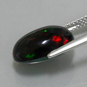 Opale nero naturale multicolore da 3,75 ct, taglio ovale, opaco
