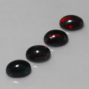 Opale nero naturale multicolore da 2,31 ct, taglio ovale, opaco