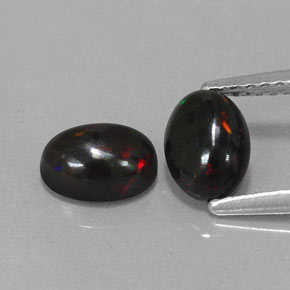 Opale nero naturale multicolore da  ct, taglio ovale, opaco