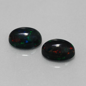 Opale nero naturale multicolore da  ct, taglio ovale, opaco
