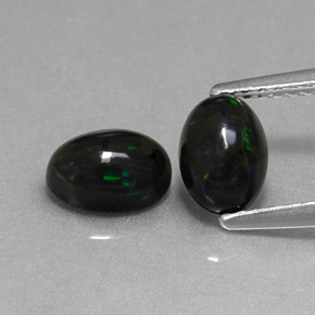 Opale nero naturale multicolore da  ct, taglio ovale, opaco