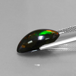Opale nero naturale multicolore da 3,06 ct, marchesa, opaco