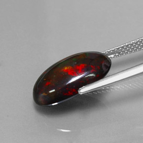 Opale nero naturale multicolore da 3,80 ct, taglio ovale, opaco