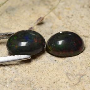 Gemme di Opale nero Multicolore naturale da 2.35 ct, Ovale, Traslucido