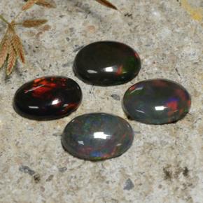 Opale nero naturale multicolore da 3,25 ct, taglio ovale, traslucido