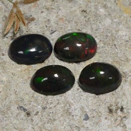4.58ctw Naturale Multicolore Opale nero, Ovale, Traslucido