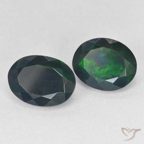 Gemme di Opale nero Multicolore naturale da 3.88 ct, Ovale, Traslucido