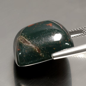 Eliotropio naturale verde da 26,05 ct, taglio a cuscino, opaco