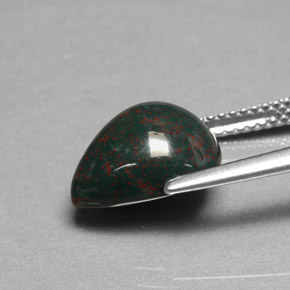 Pietra del sangue Verde maculato naturale da 4.53 ct, Forma a pera, Opaco