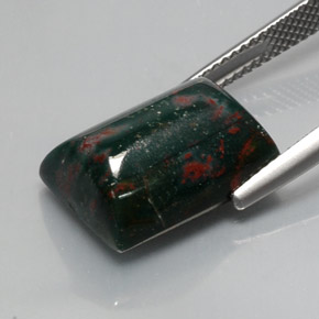 Eliotropio naturale verde da 10,72 ct, baguette, opaco