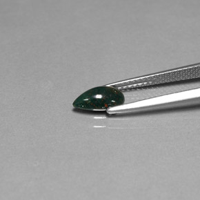 Eliotropio naturale verde da 0,72 ct, taglio a pera, opaco