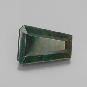 Eliotropio naturale verde da 3,76 ct, forma fantasia, opaco