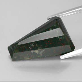 Eliotropio naturale verde da 7,35 ct, forma fantasia, opaco