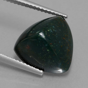 Pietra del sangue Verde maculato naturale da 7.14 ct, Taglio trillion, Opaco