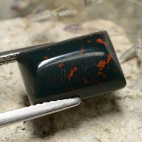 Pietra del sangue Verde maculato naturale da 4.62 ct, Taglio a baguette, Opaco