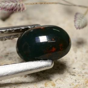 Pietra del sangue Verde naturale da 0.53 ct, Taglio ovale, Opaco