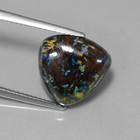 Opale boulder naturale multicolore da 7,96 ct, trillion, opaco