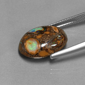 Opale boulder naturale multicolore da 8,41 ct, taglio ovale, opaco