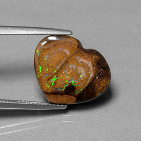 Opale boulder naturale multicolore da 10,28 ct, a forma di cuore, opaco