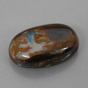 Opale boulder naturale multicolore da 7,78 ct, taglio ovale, opaco