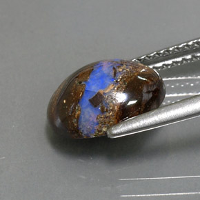 Opale boulder naturale multicolore da 2,36 ct, taglio ovale, opaco