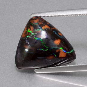 Opale boulder naturale multicolore da 5,75 ct, forma fantasia, opaco