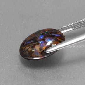 Opale boulder naturale multicolore da 4,74 ct, taglio ovale, opaco