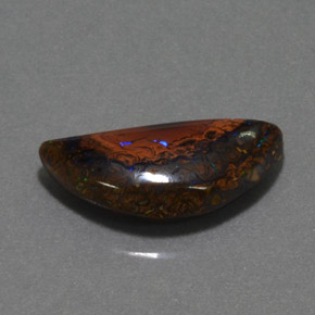 Opale boulder naturale multicolore da 6,07 ct, forma fantasia, opaco