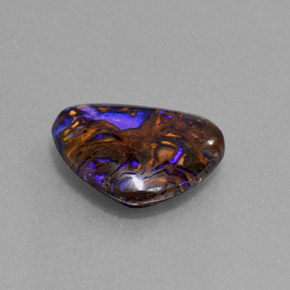 Opale boulder naturale multicolore da 4,96 ct, trillion, opaco