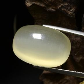 Calcite naturale giallo da 41,83 ct, taglio a cuscino, traslucido