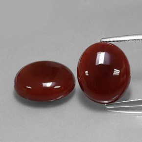 Corniola naturale rosso da  ct, taglio ovale, traslucido