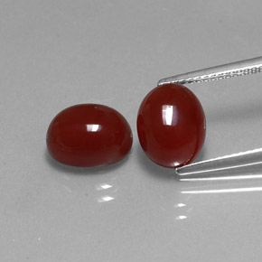 Corniola naturale rosso da  ct, taglio ovale, traslucido