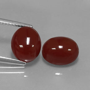 Corniola naturale rosso da  ct, taglio ovale, traslucido