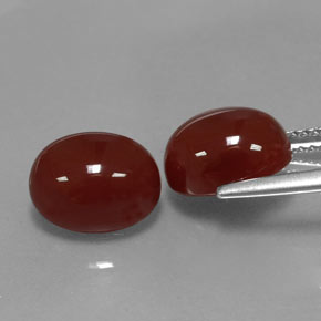 Corniola naturale rosso da  ct, taglio ovale, traslucido