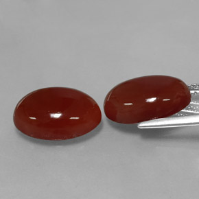 Corniola naturale rosso da  ct, taglio ovale, traslucido