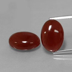 Corniola naturale rosso da  ct, taglio ovale, traslucido