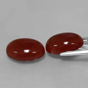 Corniola naturale rosso da  ct, taglio ovale, traslucido