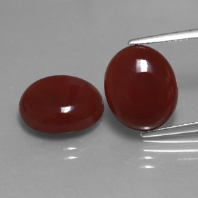 Corniola naturale rosso da  ct, taglio ovale, traslucido