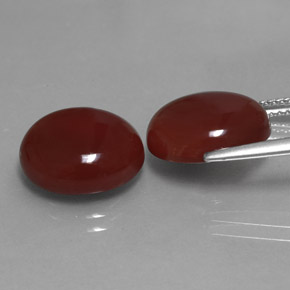 Corniola naturale rosso da  ct, taglio ovale, traslucido