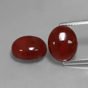 Corniola naturale rosso da  ct, taglio ovale, traslucido