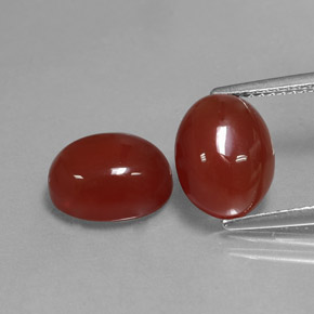 Corniola naturale rosso da  ct, taglio ovale, traslucido