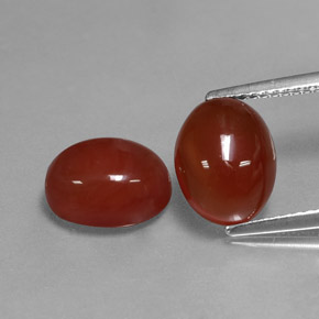Corniola naturale rosso da  ct, taglio ovale, traslucido